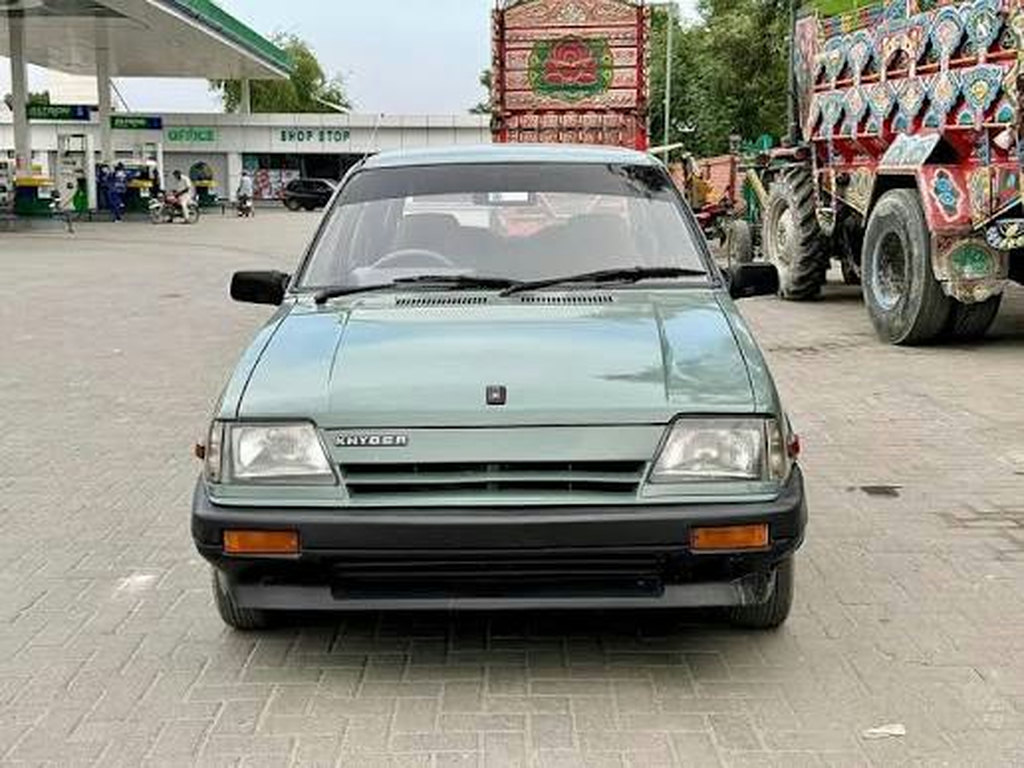 1995 Suzuki Khyber — photo 2