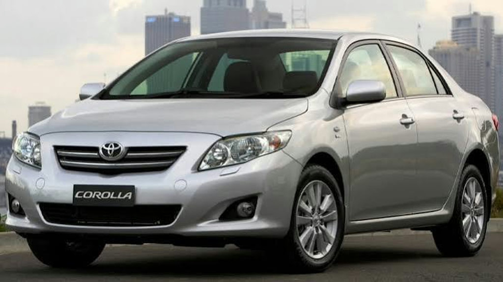 2010 Toyota Corolla — photo 1